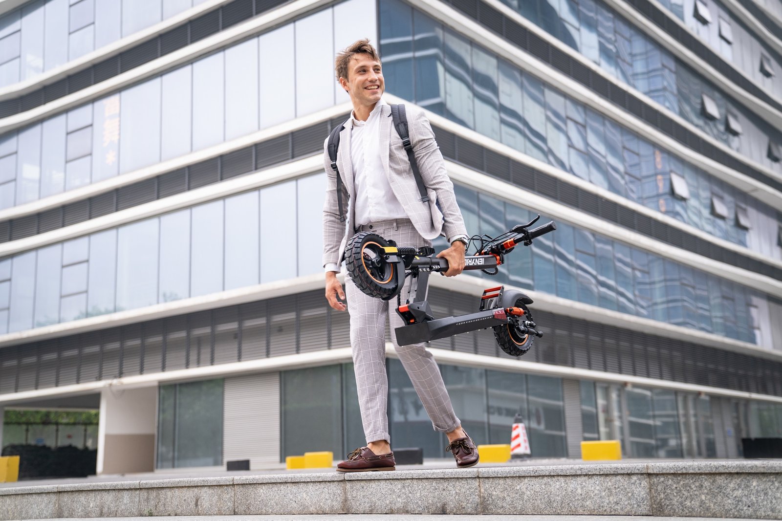 M4 PRO MAX Elektrische step - Afbeelding 18