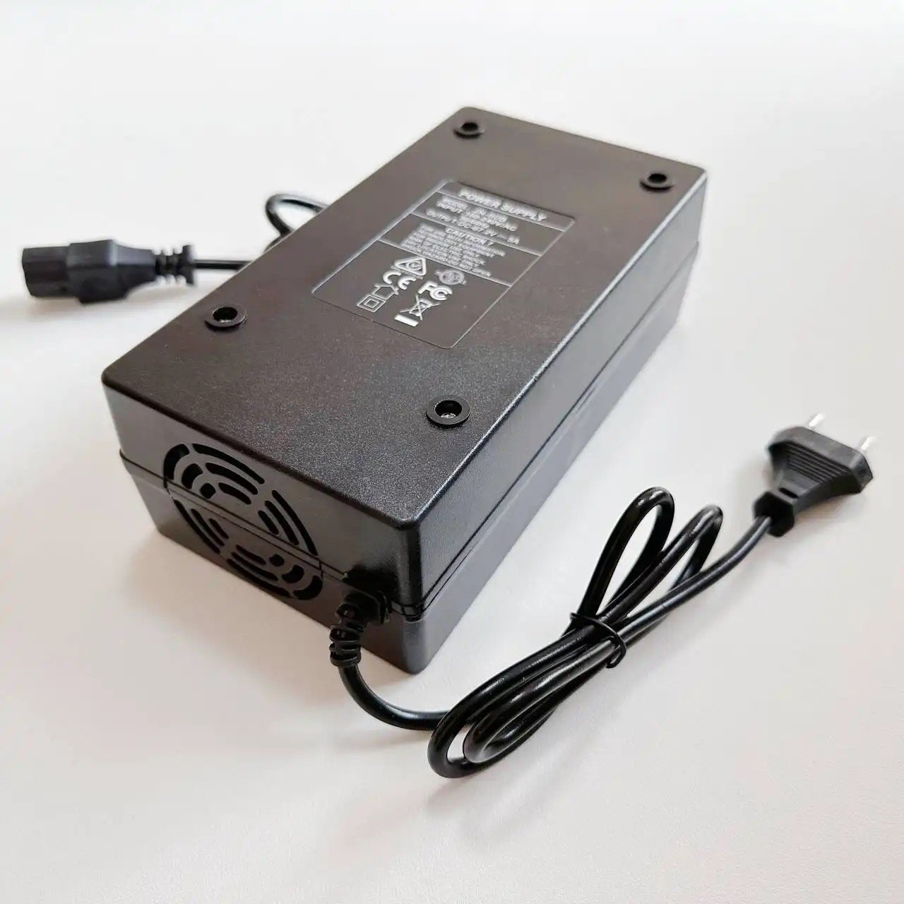 E-chopper snelle oplader 67.2V 5A - Afbeelding 2